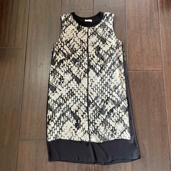 Vince 100% Silk Sleeveless Shift Dress Abstract/Snakeskin-ish Print ~ Size 8 - Picture 2 of 11